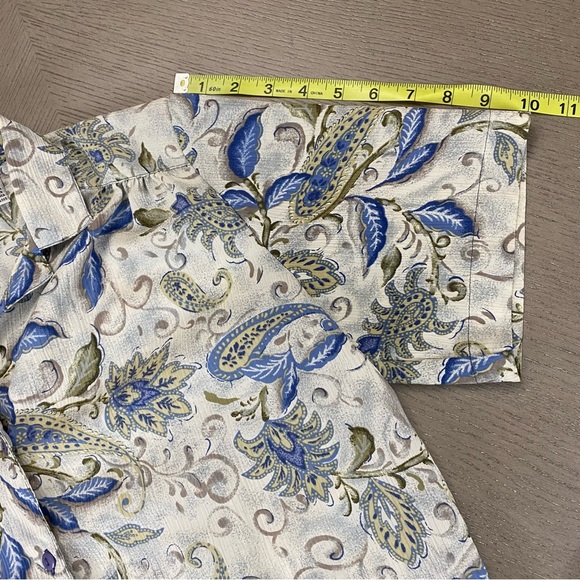 Alia Petite Women’s Hawaiian Floral Paisley Print Button Up Short Sleeve Shirt 8 - Picture 5 of 10